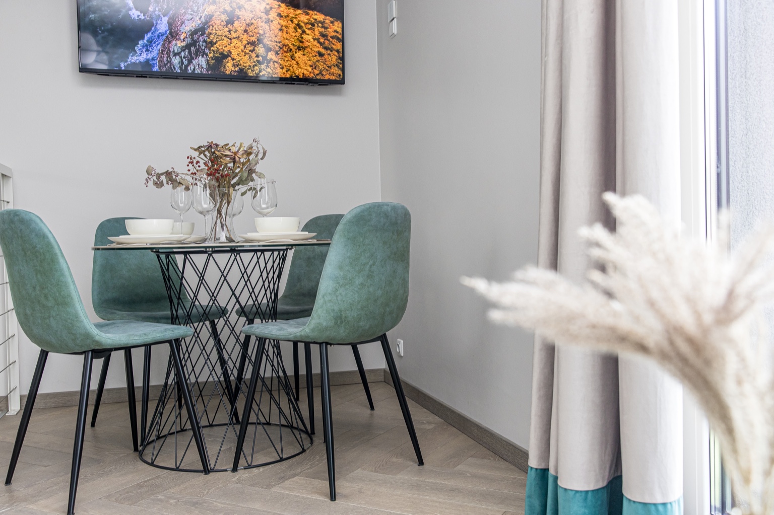 1211B3E8 3BBA 4046 9BB0 285335C600B5