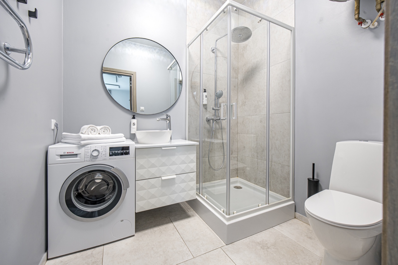 2F0F818E 9CB6 45F9 8993 01FA50E996BF