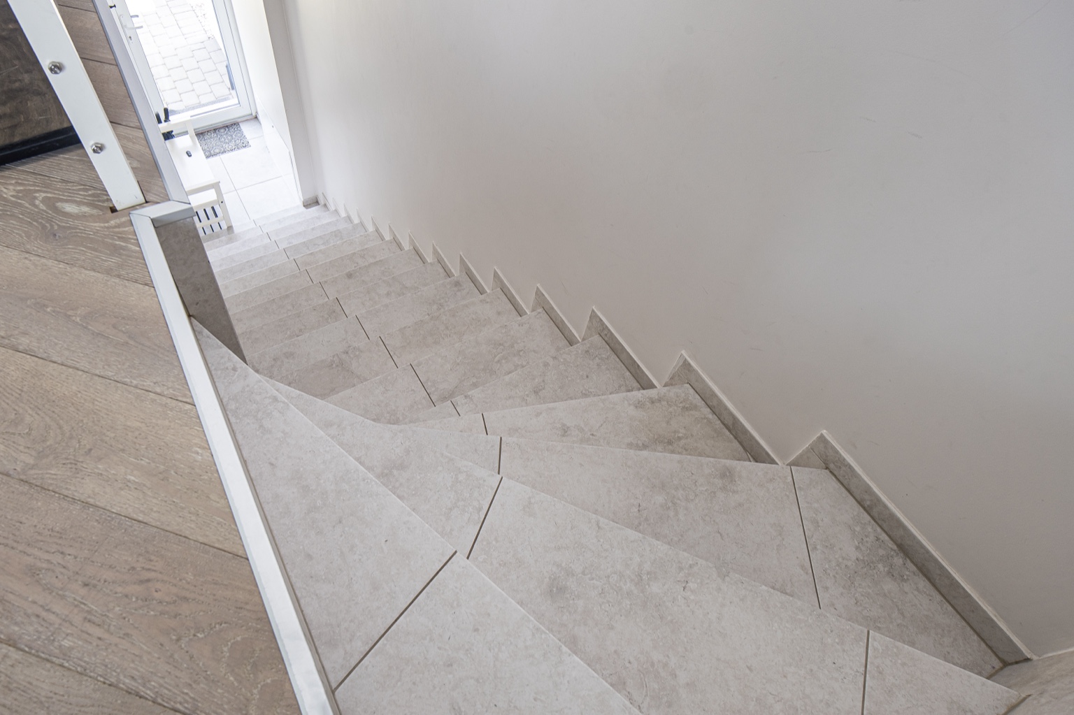 39789BC2 28EC 4574 87F2 955F1942742C