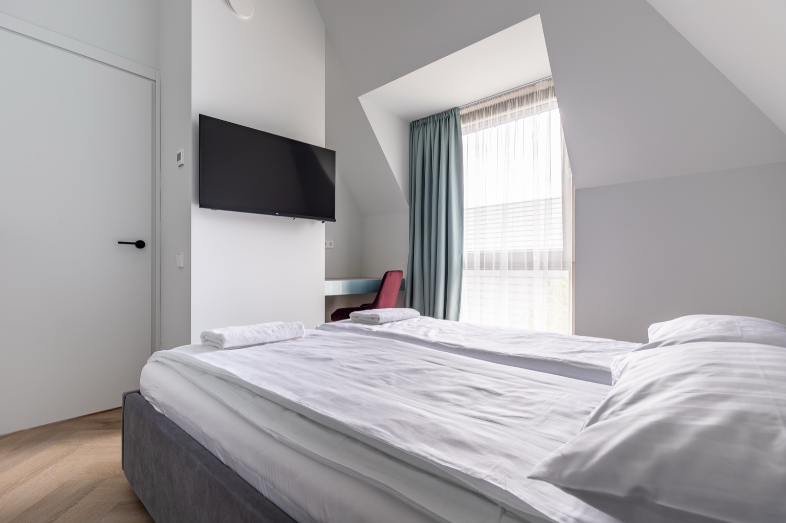 710467BE 0918 44E7 9C96 758DCD3C8D98