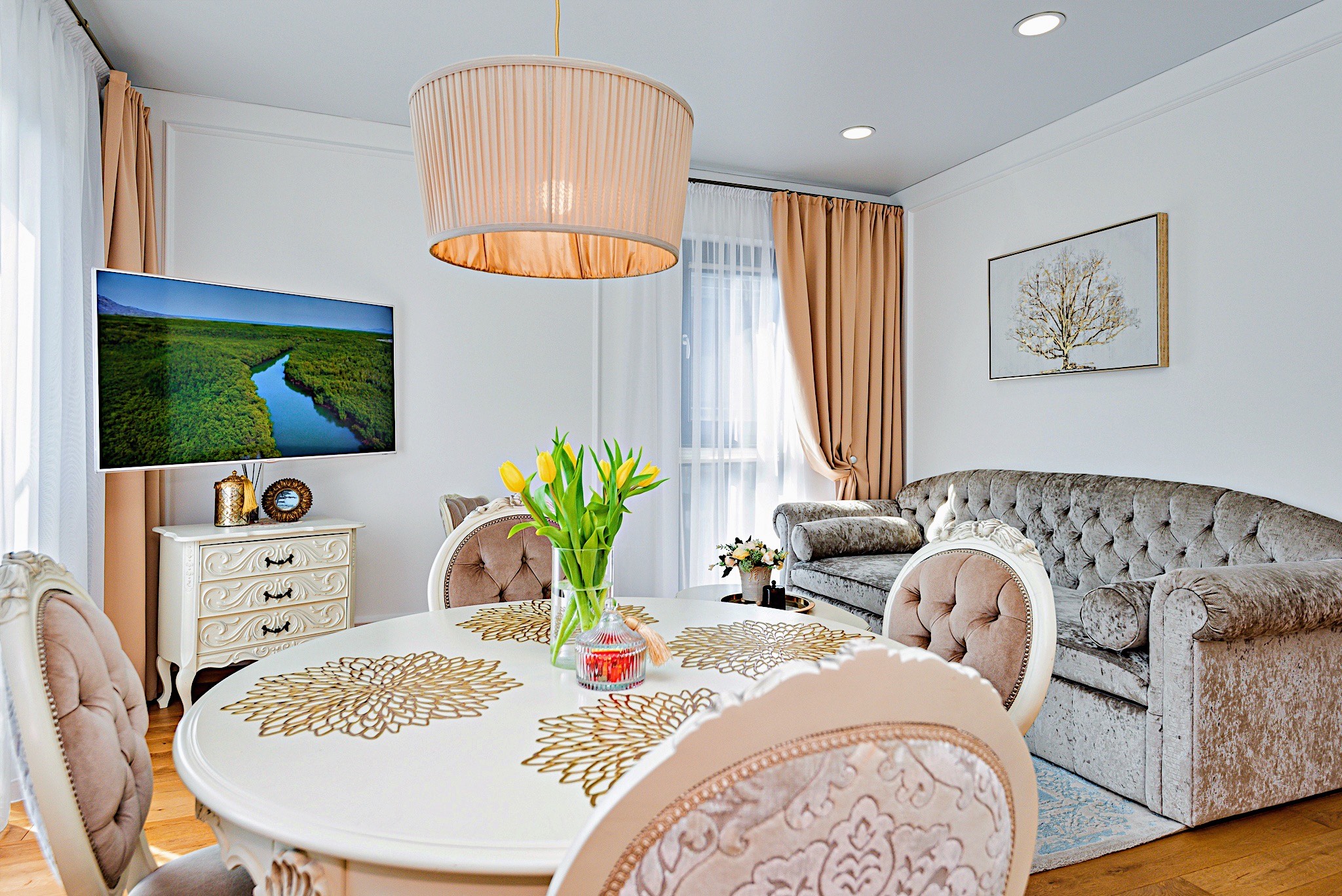 D01DFE8E 8680 495E 8125 5CF6833F5C71